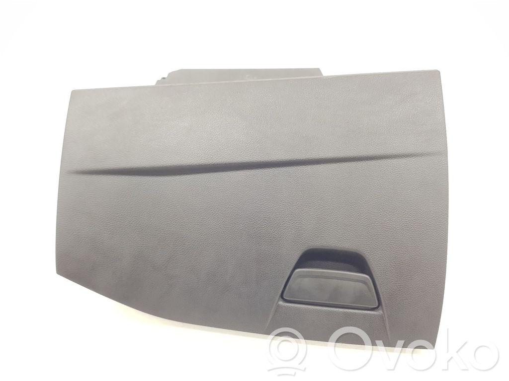 Ford Focus Glove box 