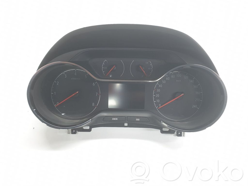 Opel Crossland X Spidometras (prietaisų skydelis) 