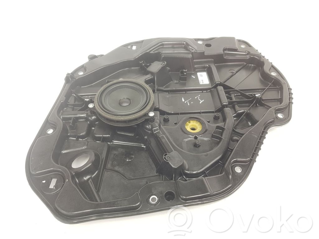 BMW 1 F40 Alzacristalli manuale della portiera posteriore 