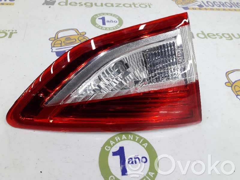 Ford Kuga II Luces portón trasero/de freno 