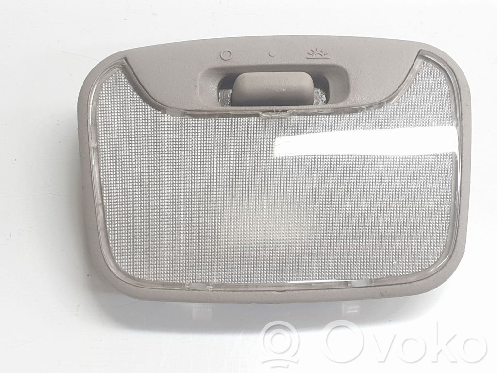 Mitsubishi L200 Luz del asiento delantero 
