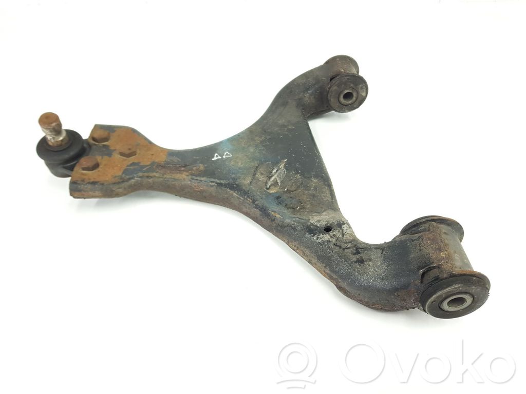 Mercedes-Benz Vito Viano W639 Fourchette, bras de suspension inférieur avant