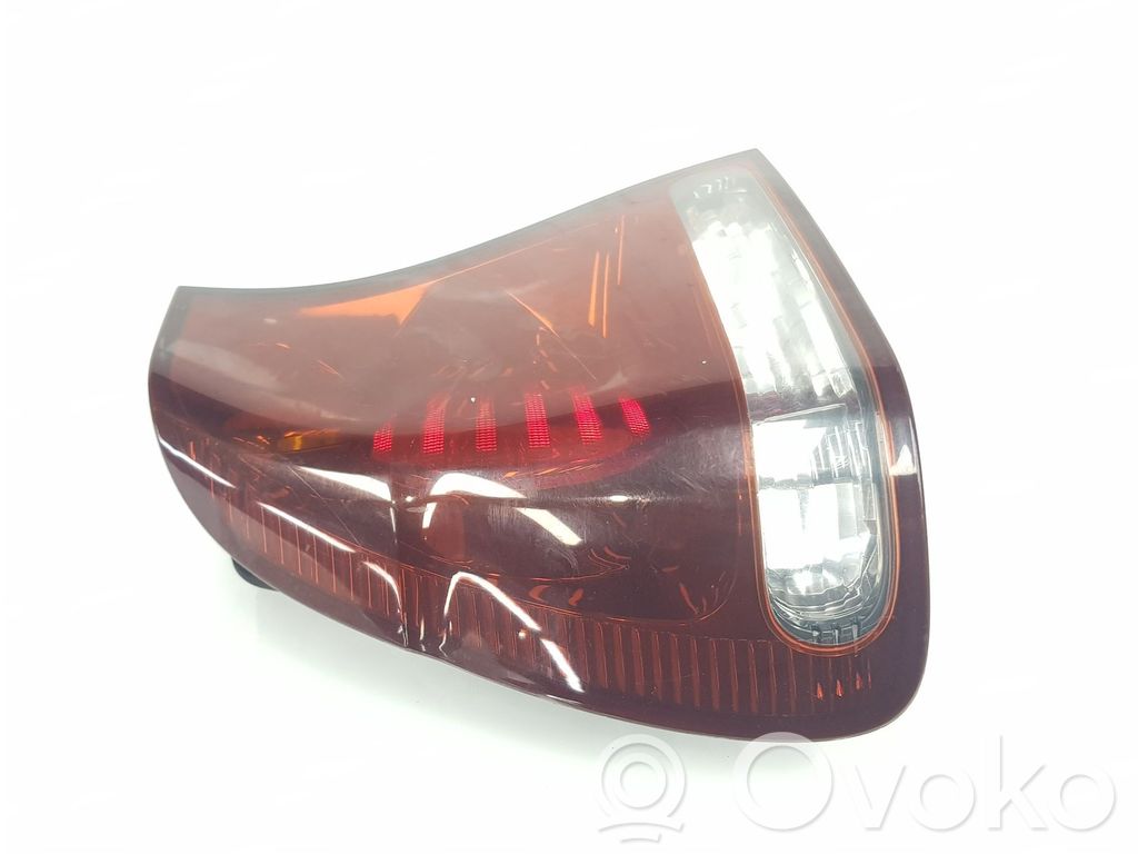 BMW 3 E46 Aizmugurējais lukturis virsbūvē 