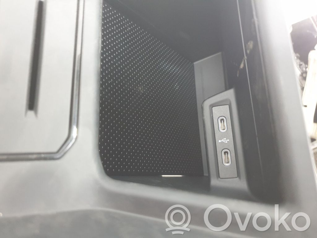 Volkswagen Taigo Reposabrazos 