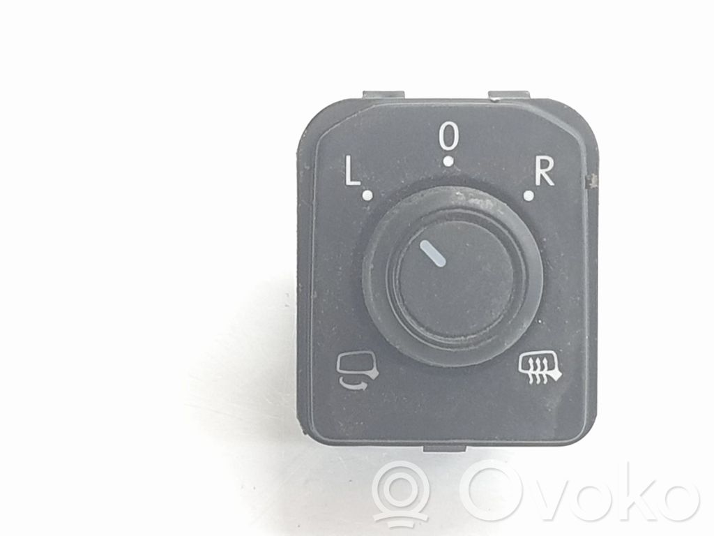 Seat Leon IV Przycisk regulacji lusterek bocznych 