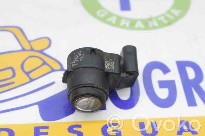 BMW 1 E81 E87 Soporte del sensor de aparcamiento trasero (PDC)
