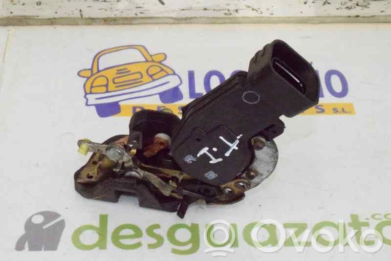 Toyota Land Cruiser (HDJ90) Zamek drzwi tylnych 