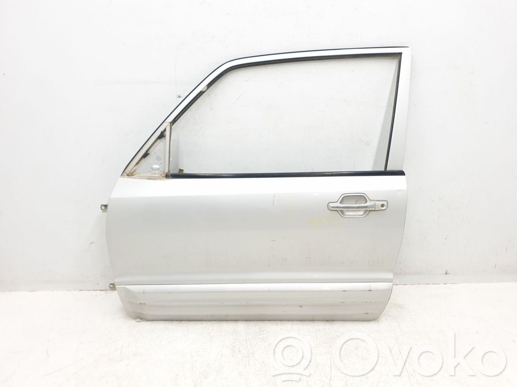 Mitsubishi Montero Puerta delantera 