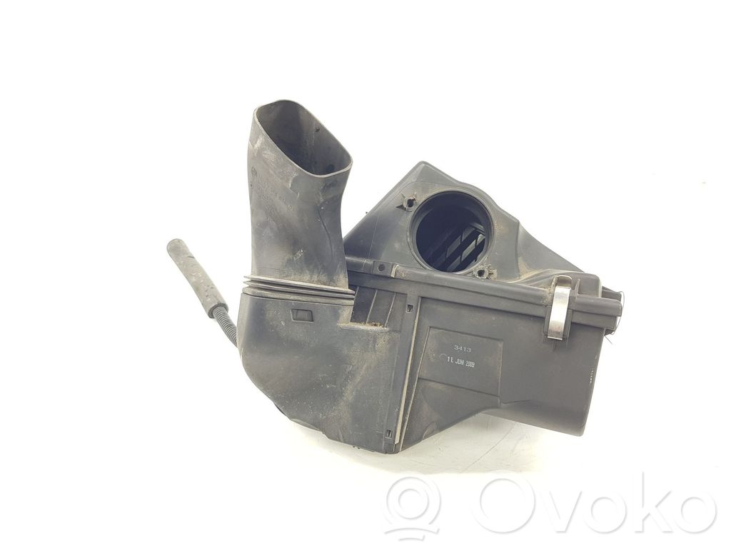 Caja del filtro de aire   8512599,13718512599