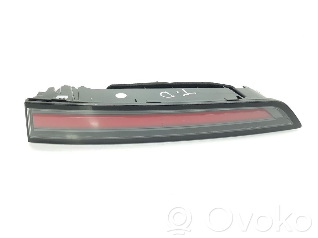 Opel Astra L Lampă spate în capacul portbagajului 