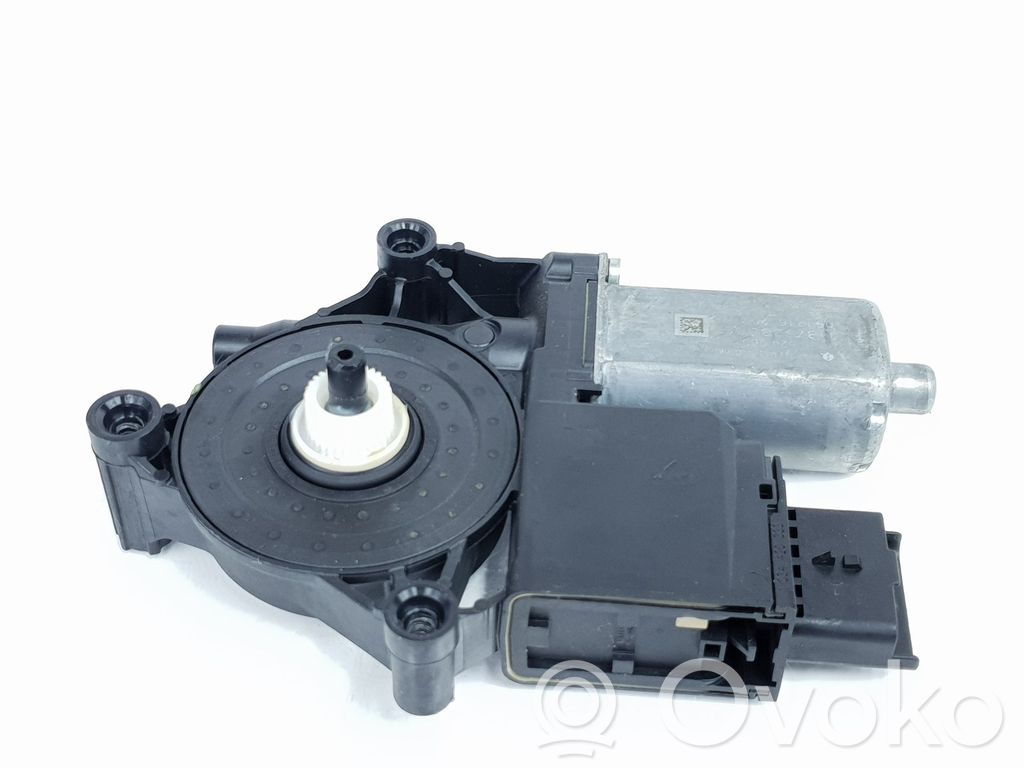Silnik regulatora szyby drzwi przednich   0130824069,9810488980