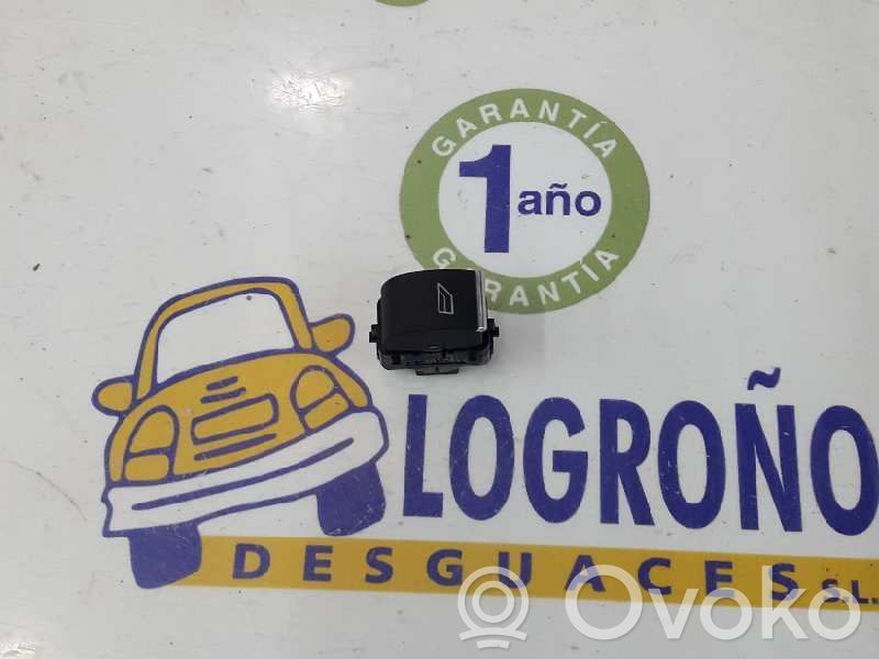 Ford Focus Electric window control switch 