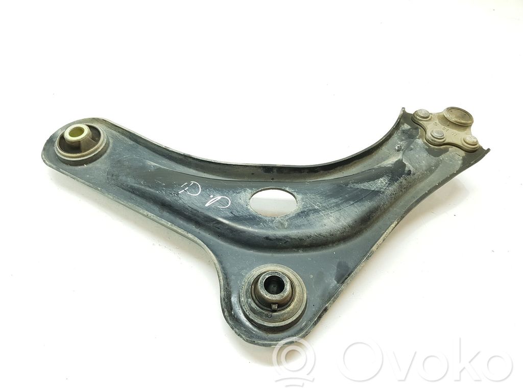 Peugeot 208 I Braccio di controllo sospensione anteriore inferiore/braccio oscillante