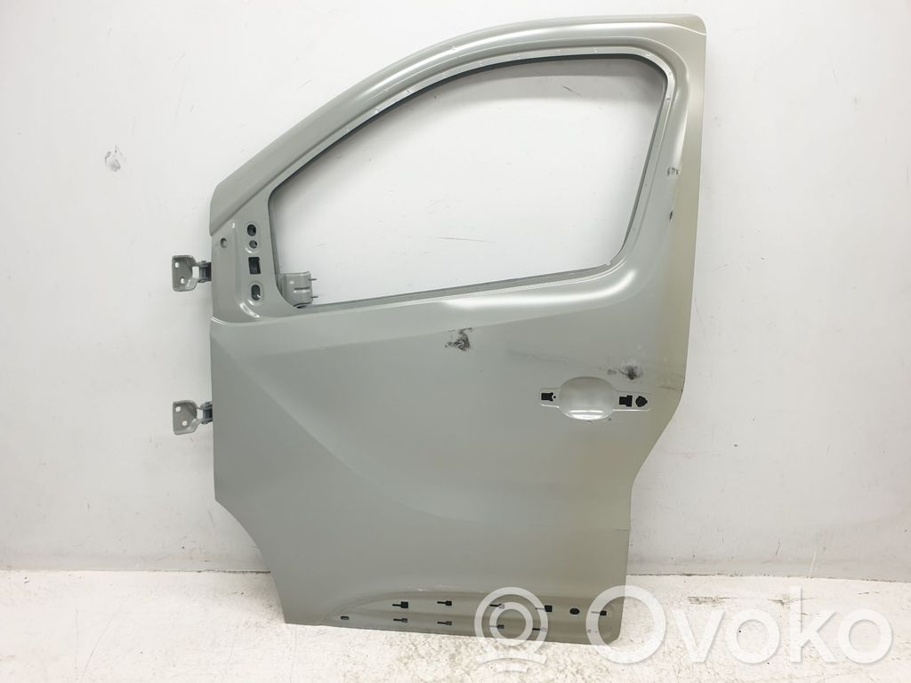 Renault Trafic III (X82) Puerta delantera 