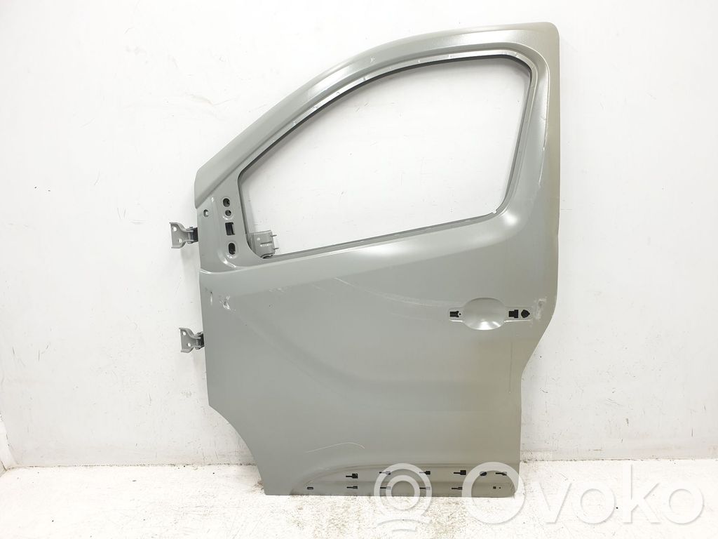 Renault Trafic III (X82) Puerta delantera 