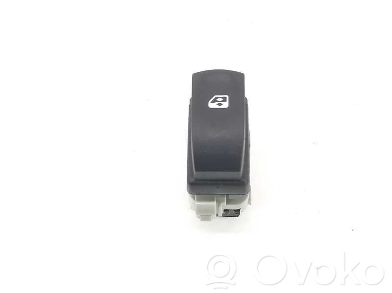 Renault Clio III Electric window control switch 