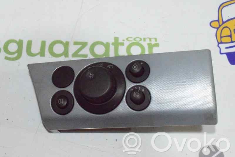 Opel Astra H Light switch 