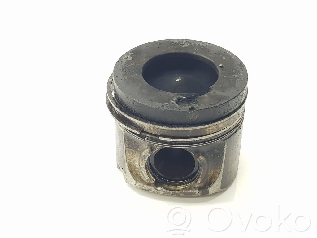 BMW 5 F10 F11 Piston 