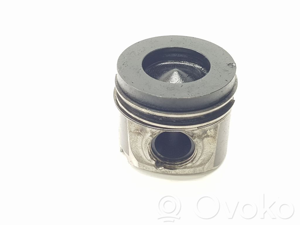 BMW 5 F10 F11 Piston 