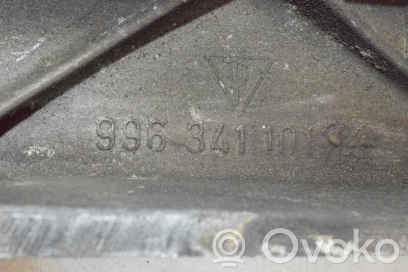 Porsche Boxster 986 Etuapurunko 