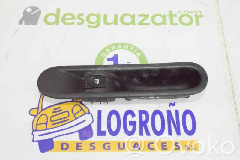 Renault Espace IV Electric window control switch 