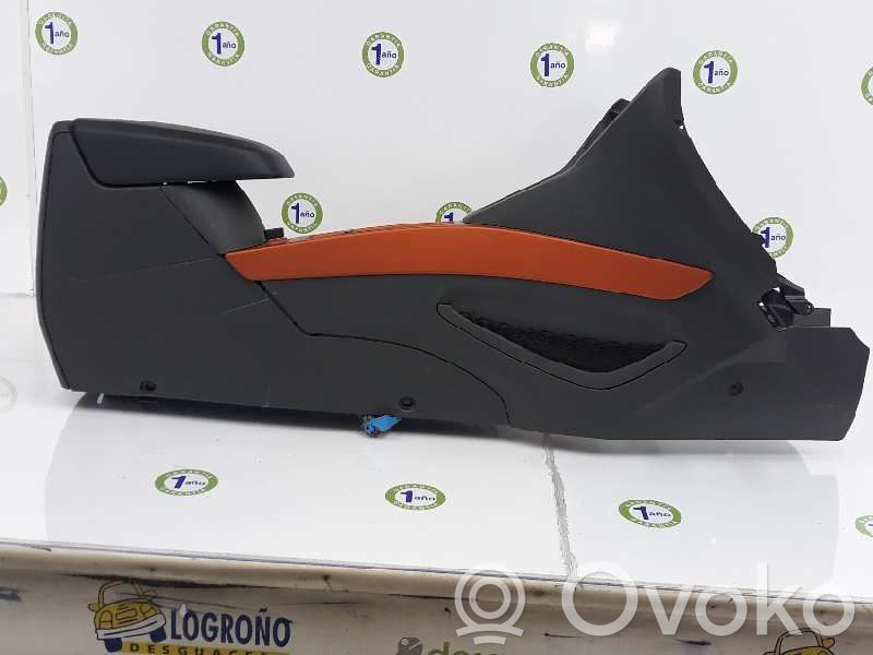 Ford Kuga I Reposabrazos 