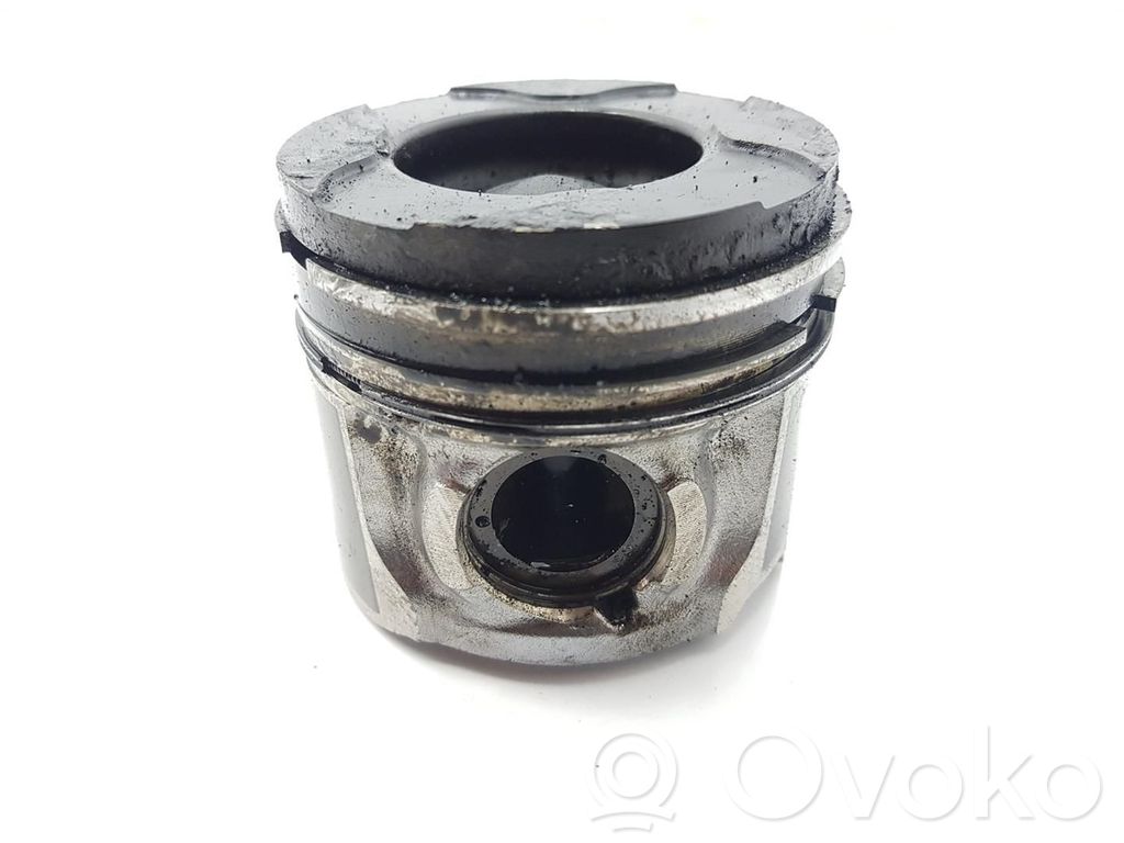 Ford Focus C-MAX Piston 