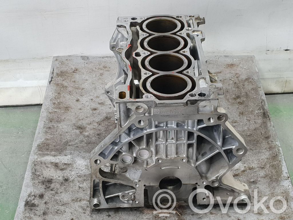 Volkswagen Golf VII Engine block 