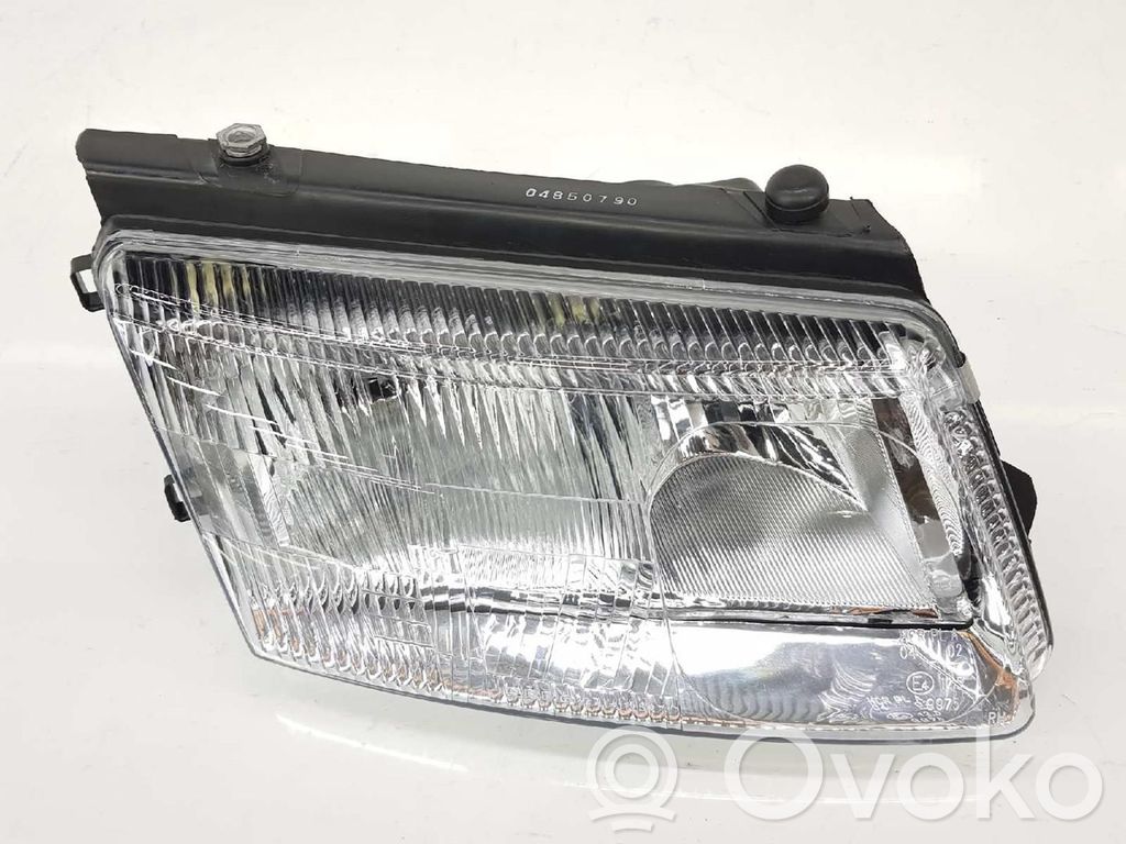 Volkswagen PASSAT B5 Lampa przednia 