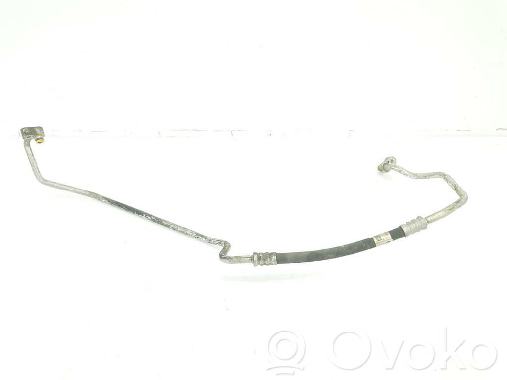 BMW 3 E90 E91 Ilmastointilaitteen putki (A/C) 