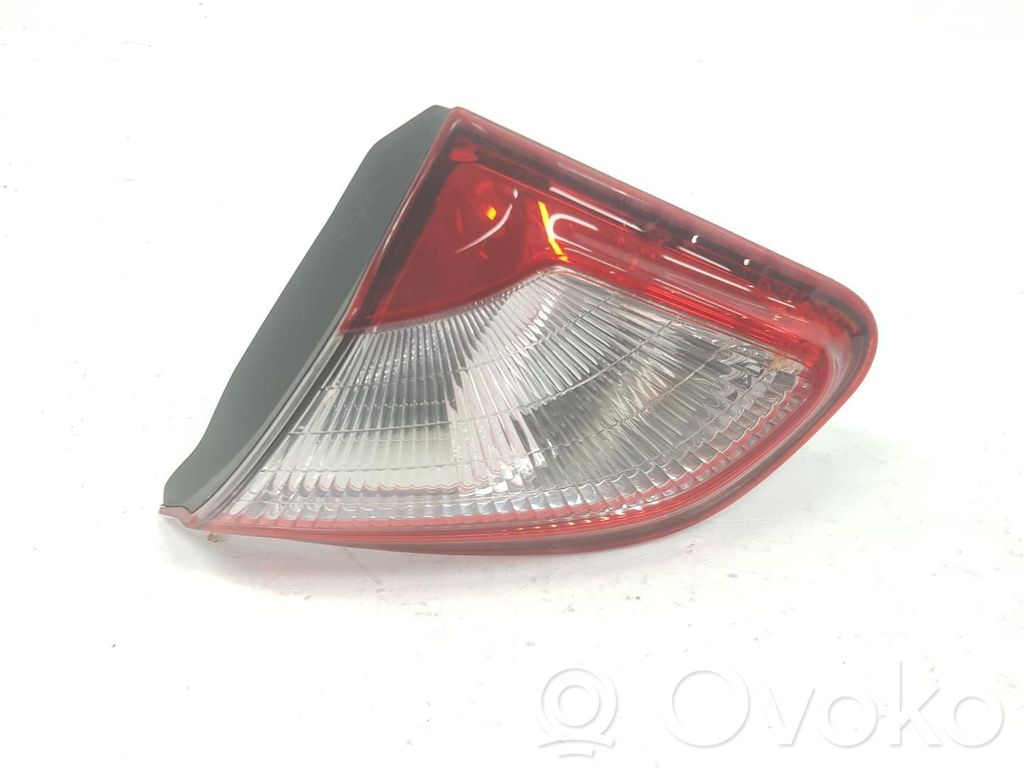 Nissan Qashqai Luci posteriori del portellone del bagagliaio