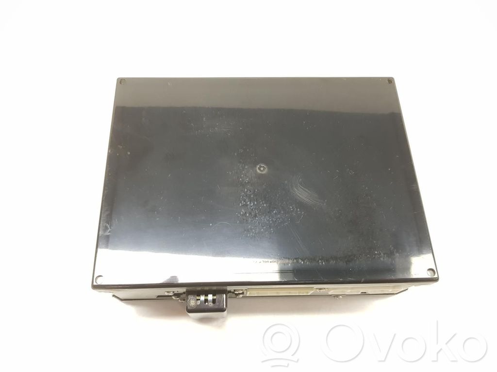 Toyota Land Cruiser (J120) Amplificatore 