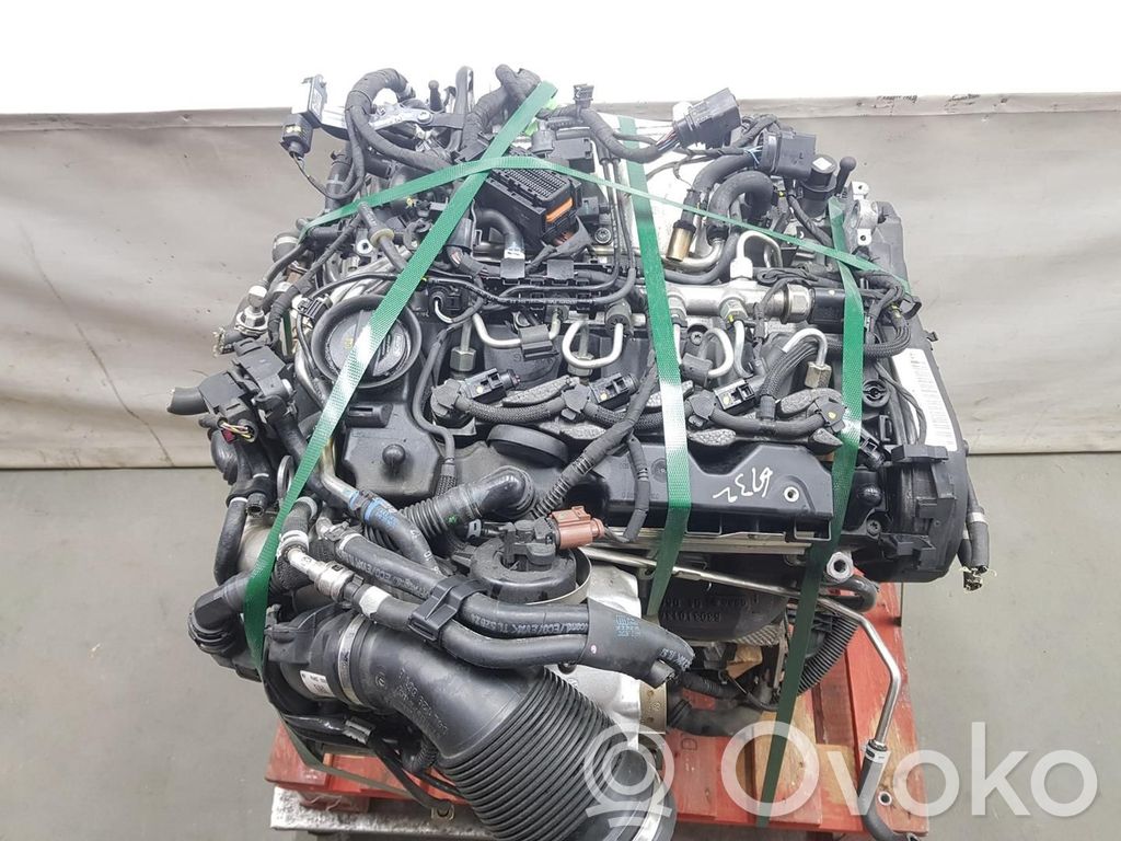 Двигатель   DETA,04L100091B