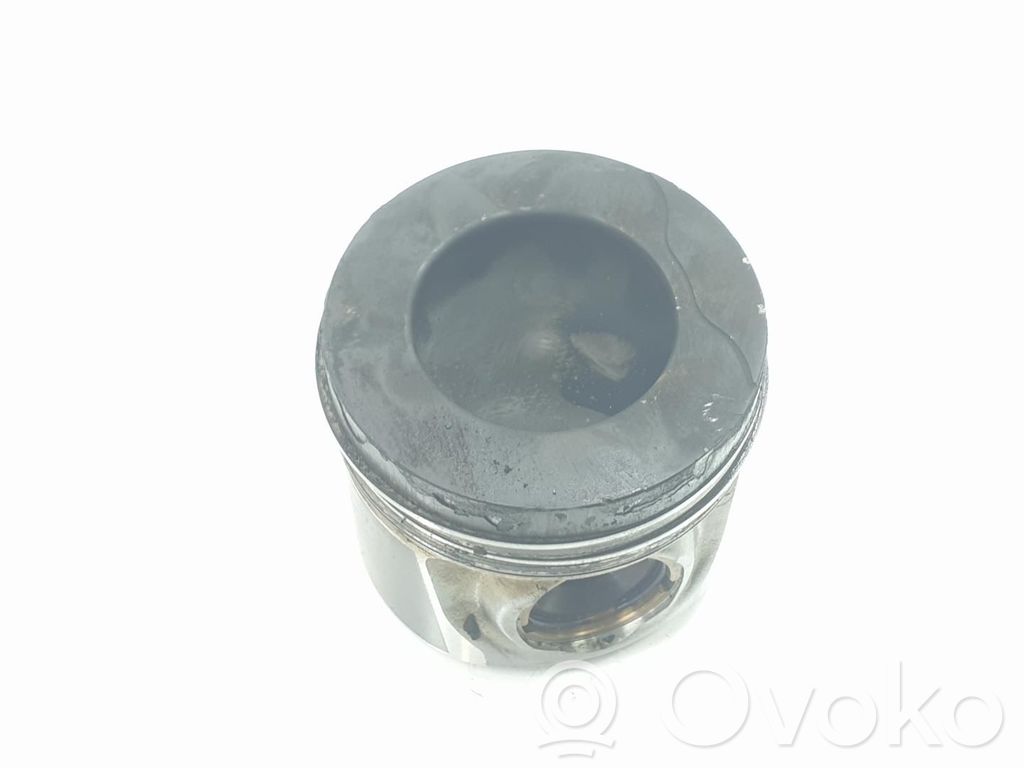 Volvo XC90 Piston 