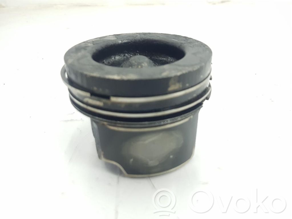 Mazda CX-5 Piston 