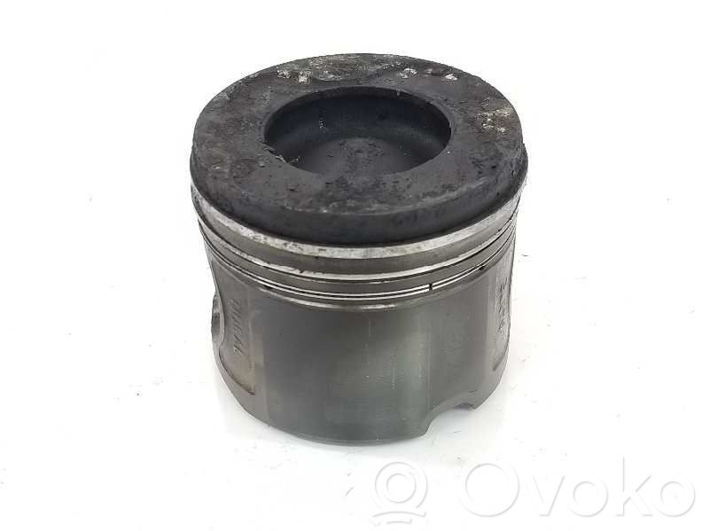 BMW 3 E90 E91 Piston 