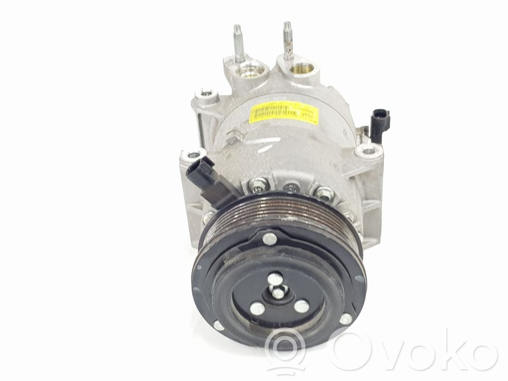 Ford Kuga II Air conditioning (A/C) compressor (pump) 