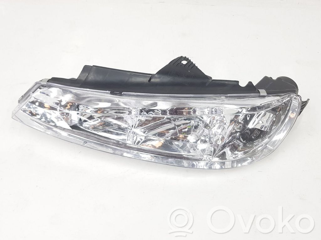 Peugeot 406 Phare frontale 