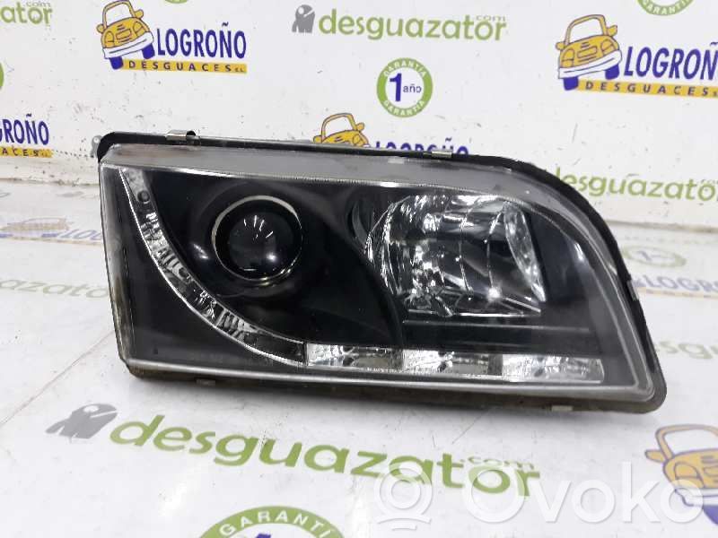Volvo S40, V40 Headlight/headlamp 