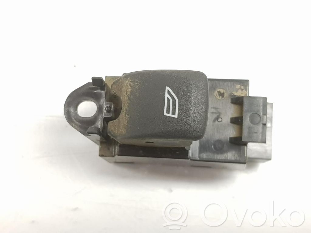 Nissan PickUp Comutator comandă geamuri electrice 