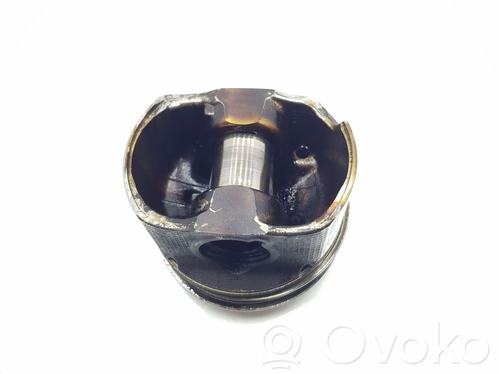Mazda CX-5 Piston 