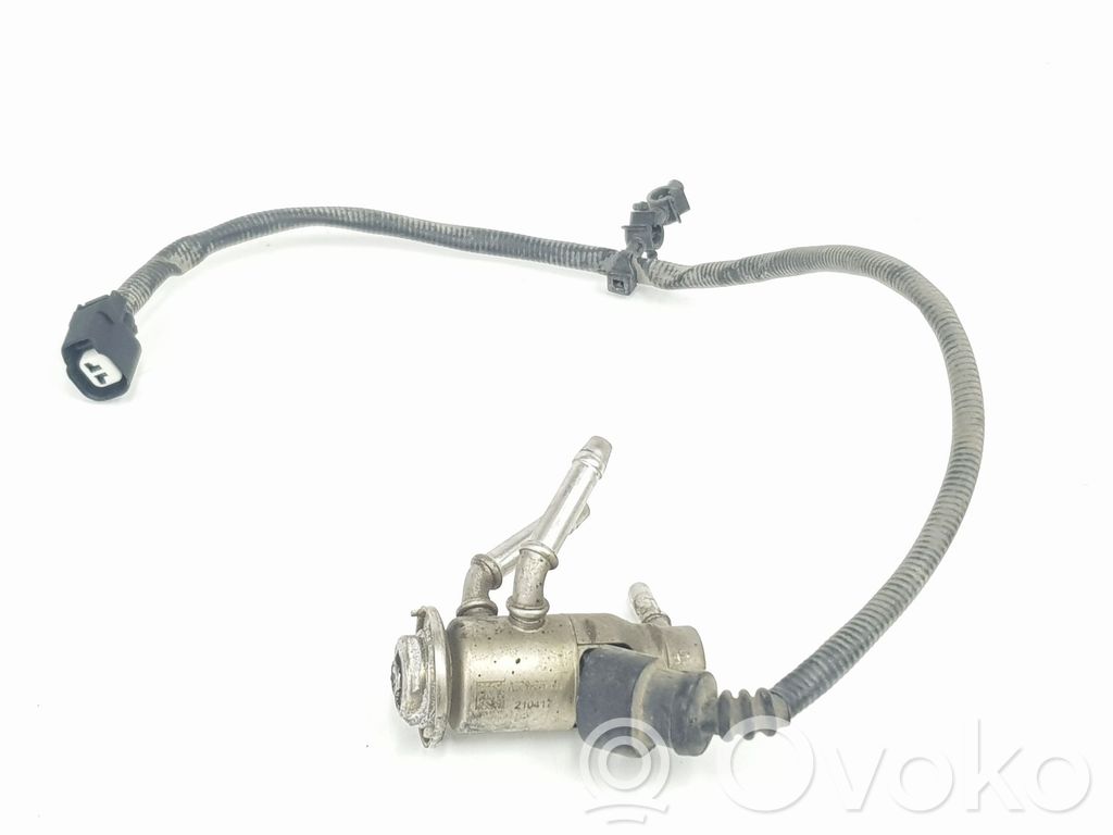 Injecteur de carburant   GK215J281AE,2040944