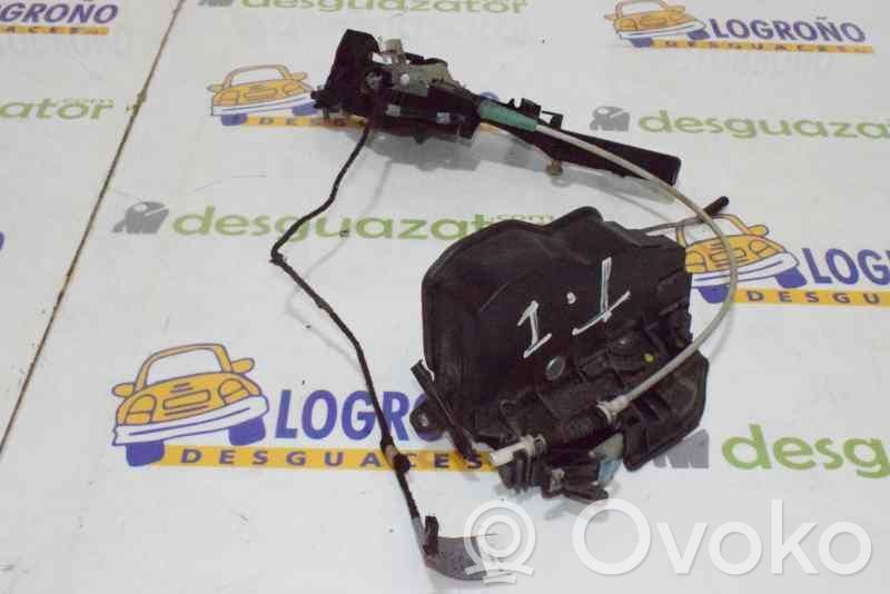 Cerradura de puerta trasera   51227202147