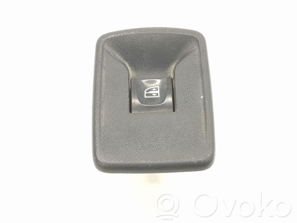 Dacia Dokker Interrupteur commade lève-vitre