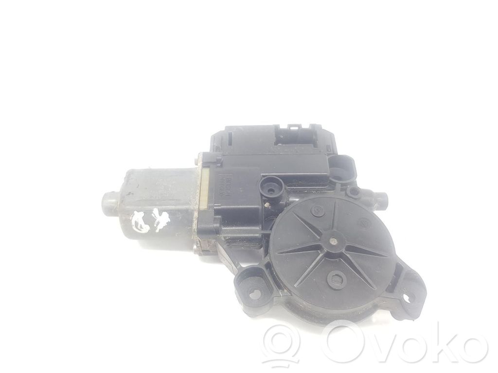 Volkswagen Polo V 6R Moteur de lève-vitre de porte arrière 