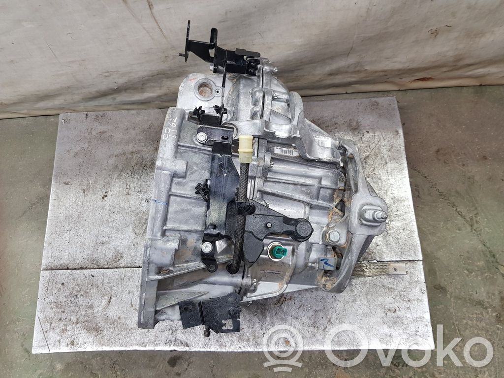 Renault Trafic III (X82) Scatola del cambio manuale a 5 velocità 