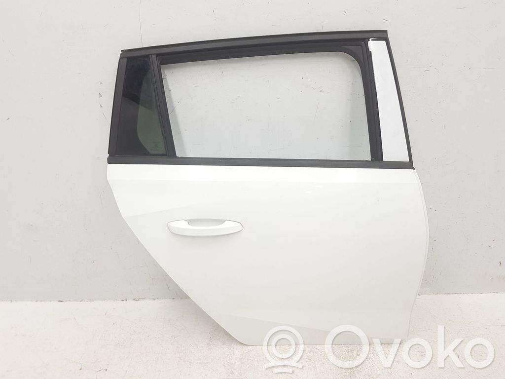 Opel Astra L Puerta trasera 