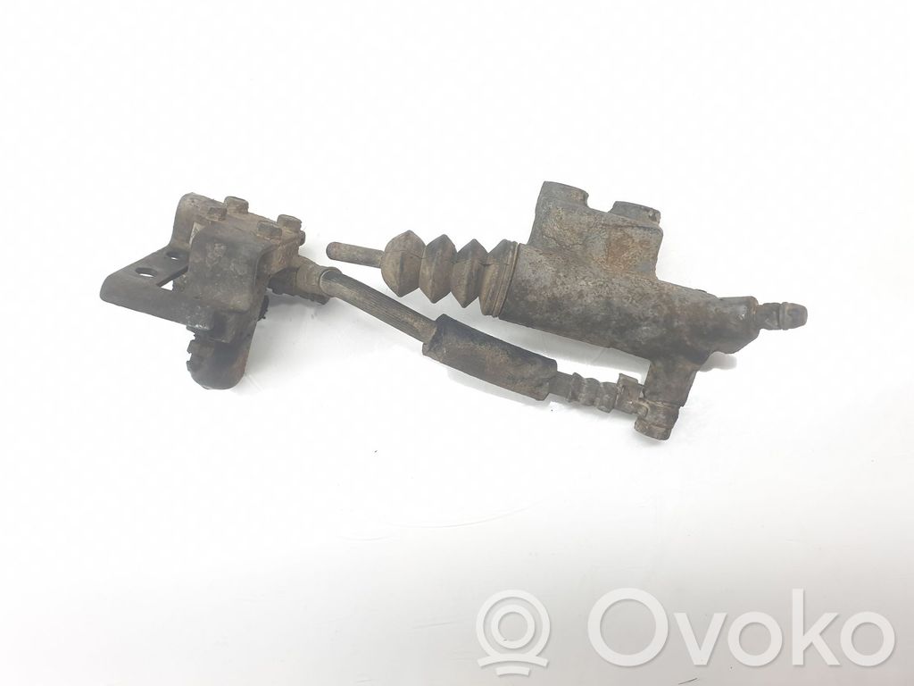 Mitsubishi Montero Kytkimen apusylinteri 