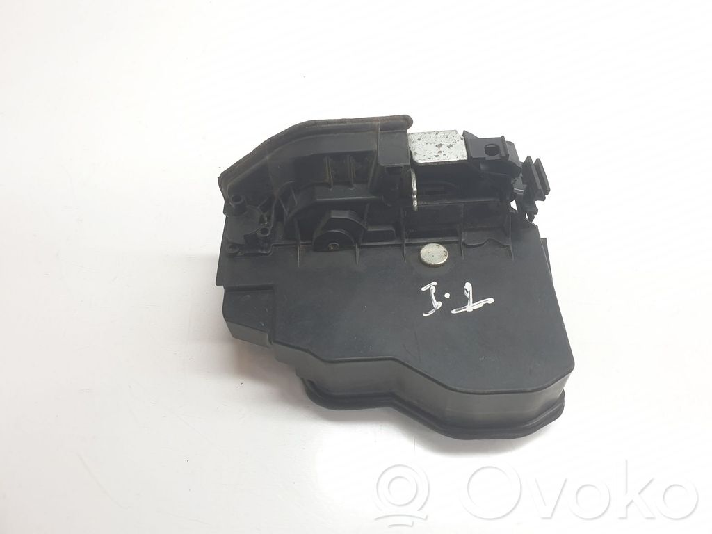 BMW X3 F25 Încuietoare ușă spate 
