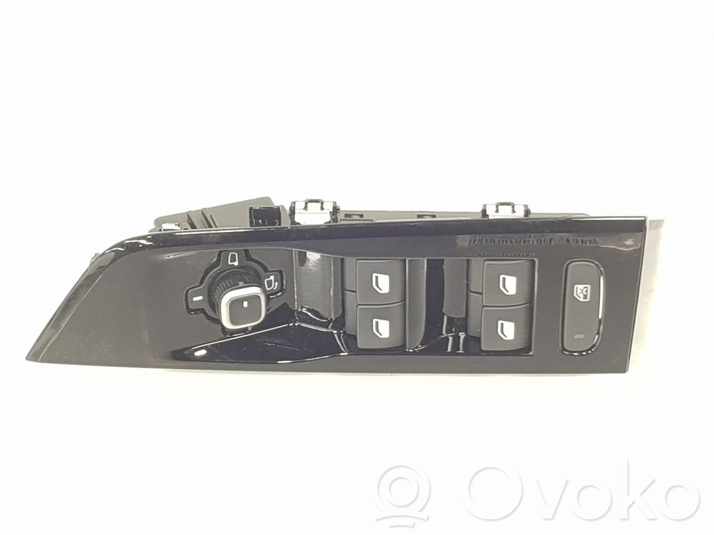 Opel Astra L Electric window control switch 